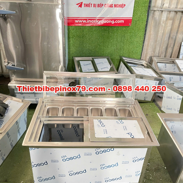 THÙNG ĐÁ INOX 304 ÂM QUẦY TÍCH HỢP KHAY TOPPING CHO QUÁN TRÀ SỮA VÀ QUÁN CHÈ