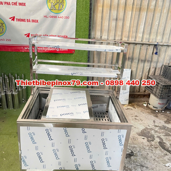 THÙNG ĐÁ INOX KÍCH THƯỚC LỚN CÓ CHÂN, KỆ TRÊN GIÚP PHA CHẾ CHUYÊN NGHIỆP