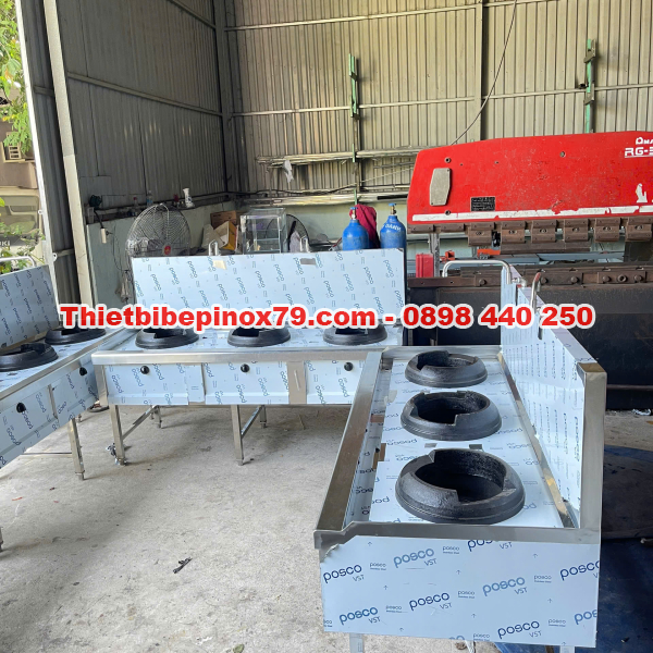 BẾP Á 3 HỌNG CÔNG NGHIỆP INOX 304 – HIỆU SUẤT CAO, TIẾT KIỆM NHIÊN LIỆU CHO NHÀ HÀNG, QUÁN ĂN