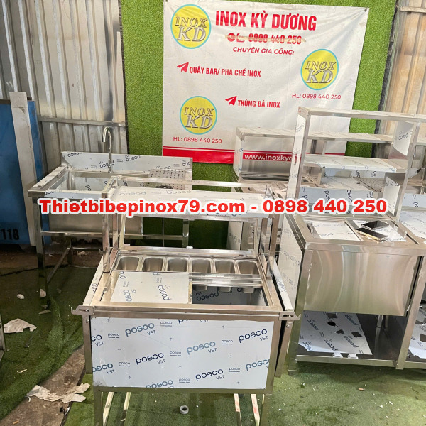 THÙNG ĐÁ INOX 304 CÓ BÀN GẬP, KHAY TOPPING, KỆ TRÊN, CHÂN BÁNH XE GIA CÔNG TẠI XƯỞNG