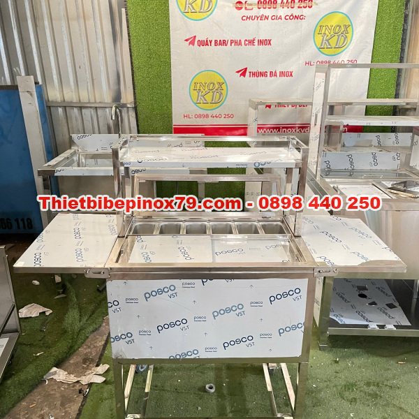 THÙNG ĐÁ INOX 304 CÓ BÀN GẬP, KHAY TOPPING, KỆ TRÊN, CHÂN BÁNH XE GIA CÔNG TẠI XƯỞNG