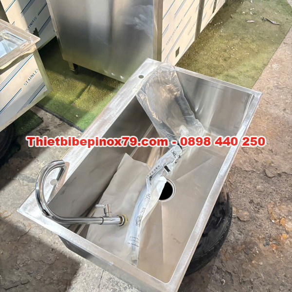 CHẬU RỬA INOX 304 ÂM QUẦY – THIẾT KẾ GỌN GÀNG, TIỆN LỢI, TỐI ƯU KHÔNG GIAN PHA CHẾ