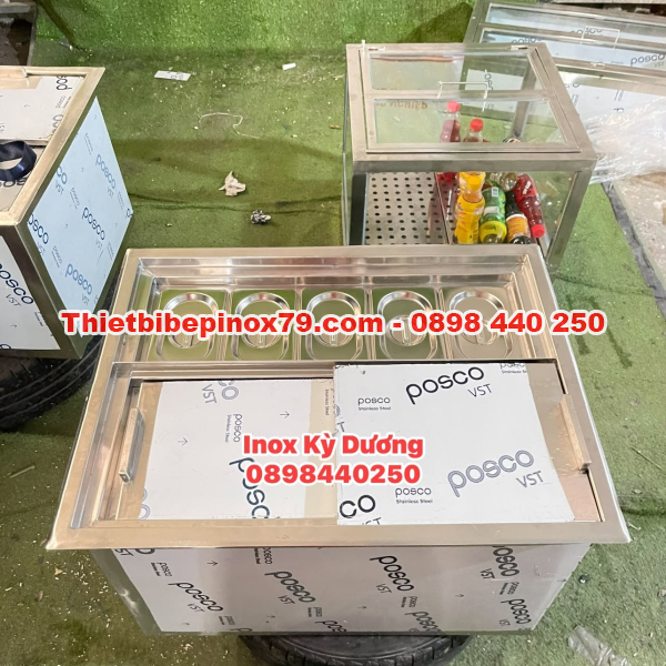 THÙNG ĐÁ INOX 304 5 KHAY TOPPING 1/9 – THIẾT KẾ GỌN GÀNG, TỐI ƯU QUY TRÌNH PHA CHẾ