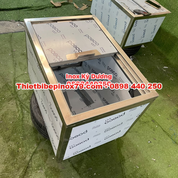 THÙNG ĐÁ INOX 304 CÓ FOAM CÁCH NHIỆT, ĐẶT TRÊN BÀN, VAN XẢ NƯỚC BÊN HÔNG
