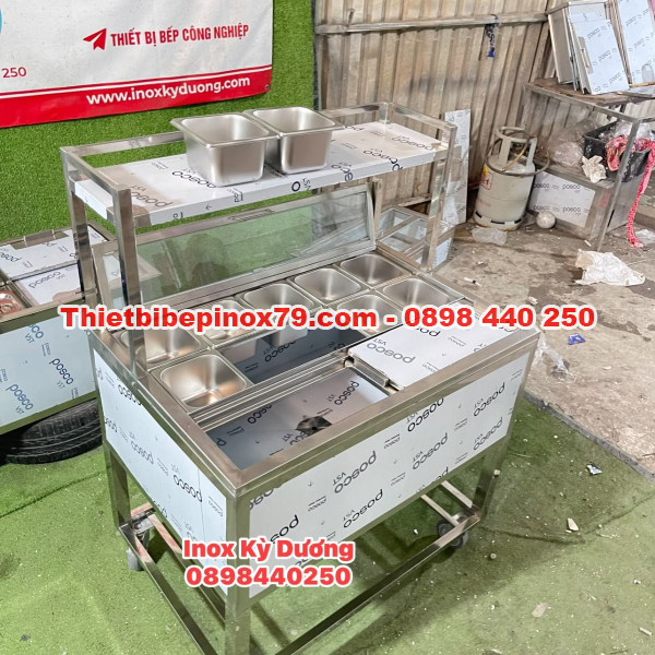 THÙNG ĐÁ INOX 304 10 KHAY TOPPING 1/6 CÓ CHÂN BÁNH XE VÀ KỆ TRÊN THIẾT KẾ TỐI ƯU, HIỆN ĐẠI