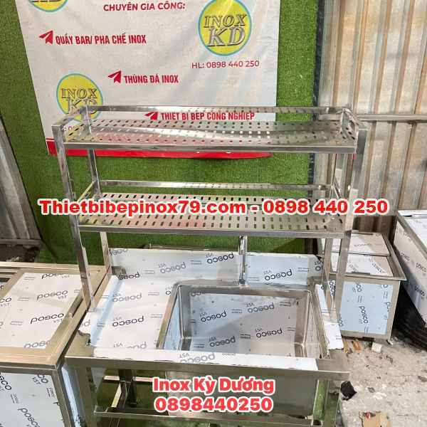 CHẬU RỬA INOX 304 1 HỘC CÓ BÀN CHỜ VÀ KỆ TRÊN THIẾT KẾ ĐA NĂNG, GIA CÔNG TẠI XƯỞNG