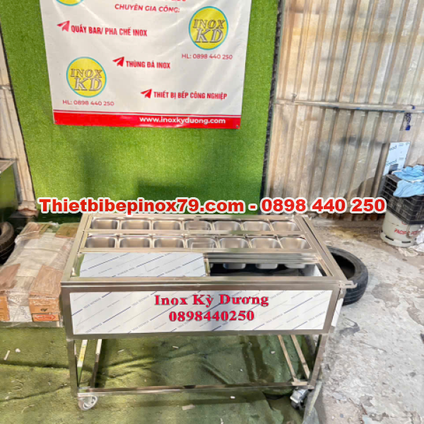 THÙNG ĐÁ INOX 304 CÓ CHÂN TÍCH HỢP KHAY TOPPING GIẢI PHÁP TỐI ƯU TIỆN LỢI CHO QUÁN TRÀ SỮA