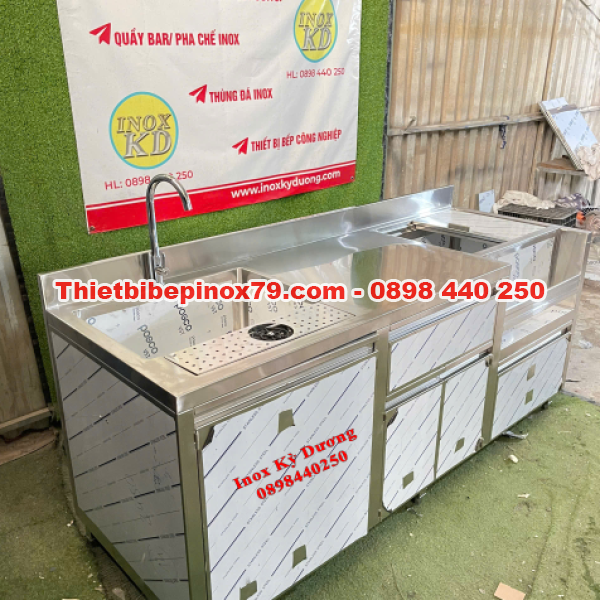 QUẦY PHA CHẾ INOX 304 TÍCH HỢP ĐẦY ĐỦ CHẬU RỬA, THÙNG ĐÁ, KHAY SI-RUP VÀ HỆ TỦ LƯU TRỮ CAO CẤP