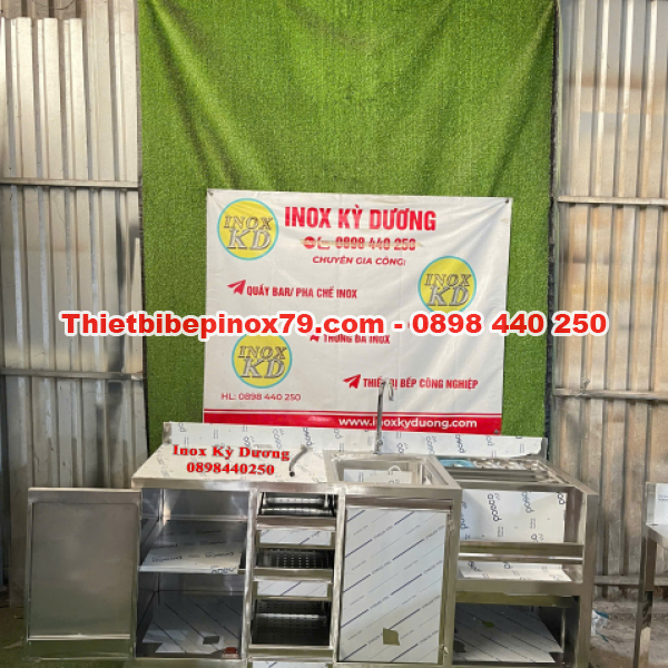 QUẦY PHA CHẾ INOX 304 TÍCH HỢP CHẬU RỬA – GIẢI PHÁP TỐI ƯU CHO QUÁN BAR, TRÀ SỮA, CÀ PHÊ