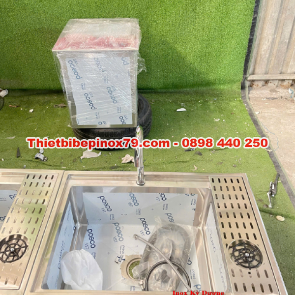 CHẬU RỬA INOX ÂM QUẦY 1 HỐ CÓ VÒI – GIẢI PHÁP TỐI ƯU CHO QUẦY PHA CHẾ VÀ BẾP CÔNG NGHIỆP