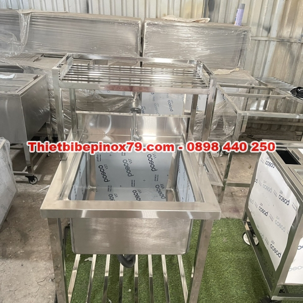 CHẬU RỬA MỘT HỌC CÓ KỆ SONG TRÊN