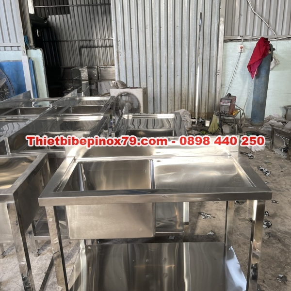 CHẬU RỬA MỘT HỌC CÁNH PHẢI