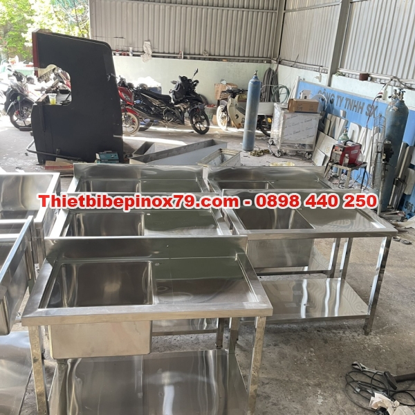 CHẬU RỬA MỘT HỌC CÁNH PHẢI