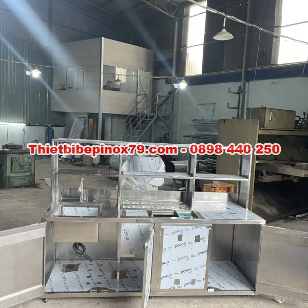 QUẦY PHA CHẾ TRÀ SỮA INOX 3