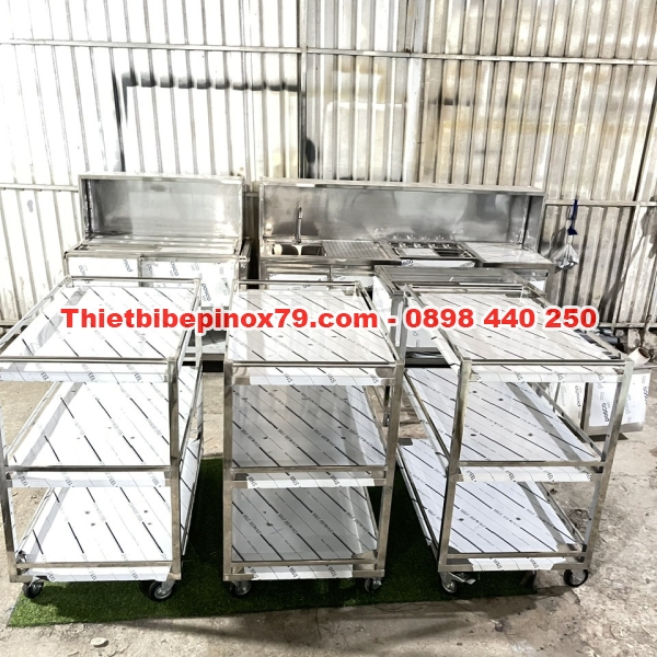  XE ĐẨY 3 TẦNG CÓ BÁNH XE DI CHUYỂN