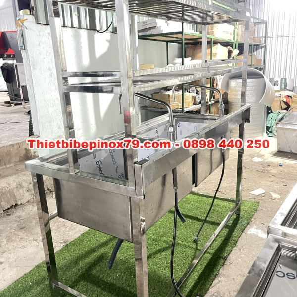 CHẬU RỬA HAI  HỌC CÓ KỆ SONG TRÊN HAI TẦNG DÀI MỘT MÉT TƯ