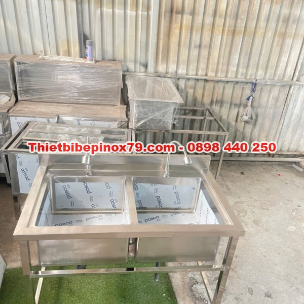 CHẬU RỬA CÔNG NGHIỆP HAI HỌC CÓ CHÂN ĐỨNG