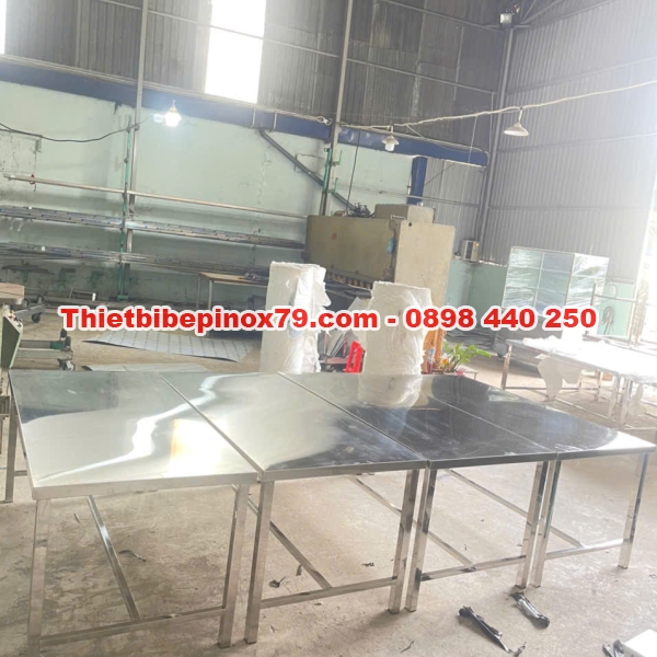  BÀN INOX 1 TẦNG DÙNG TRONG NHÀ ĂN, CĂN TIN