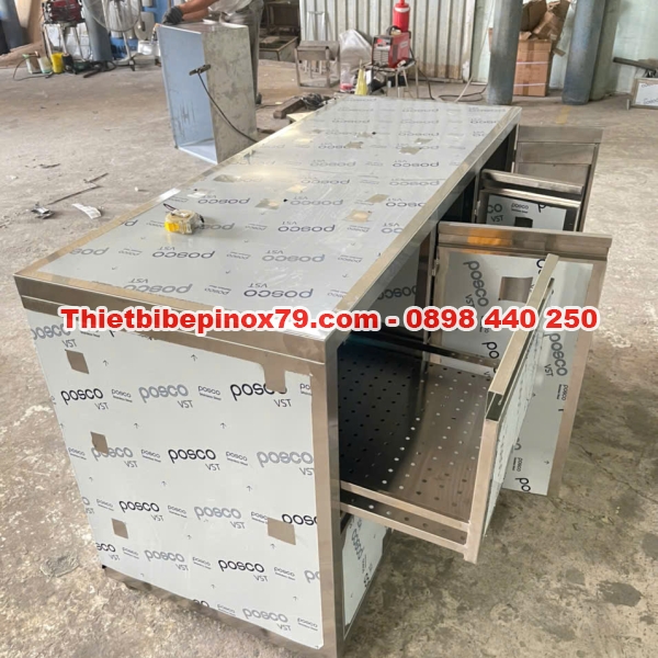 XE INOX 304 DÙNG TRONG KHU BẾP CÔNG NGHIỆP