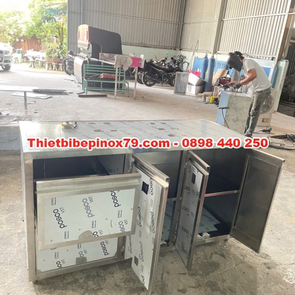 XE INOX 304 DÙNG TRONG KHU BẾP CÔNG NGHIỆP