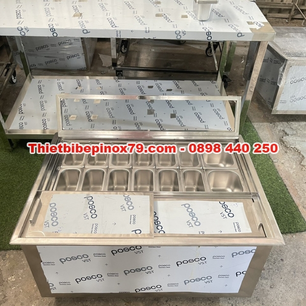 THÙNG ĐÁ INOX CÓ CHÂN BÁNH XE KÈM KỆ SONG DƯỚI 