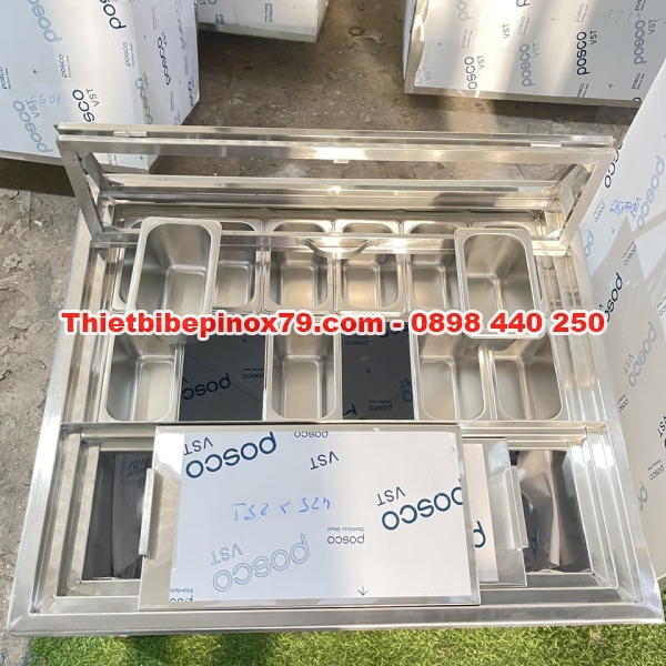 THÙNG ĐÁ INOX CÓ CHÂN BÁNH XE KÈM KỆ SONG DƯỚI