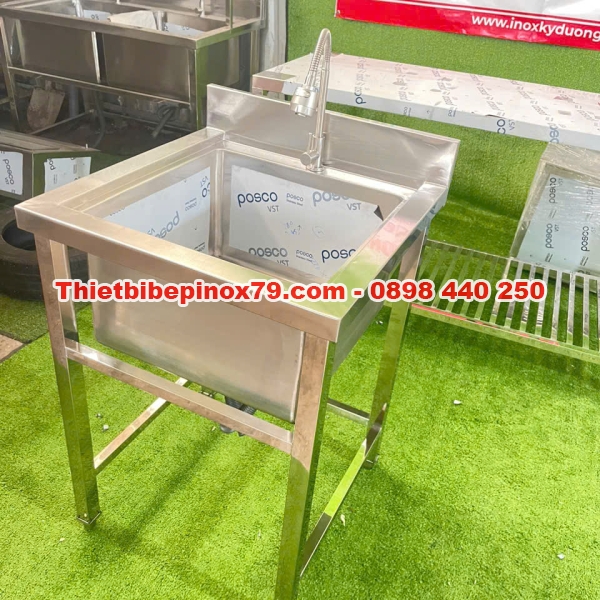 CHẬU RỬA INOX 304 MỘT HỌC CÓ CHÂN ĐỨNG