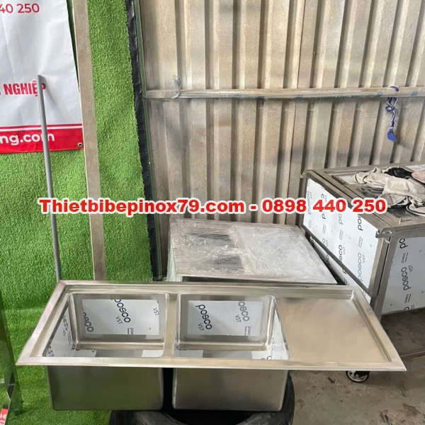 CHẬU RỬA ÂM QUẦY HAI HỌC CÓ CÁNH