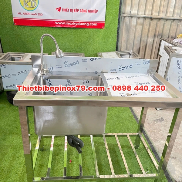 CHẬU RỬA MỘT HỌC CÓ CÁNH VÀ KỆ SONG DƯỚI