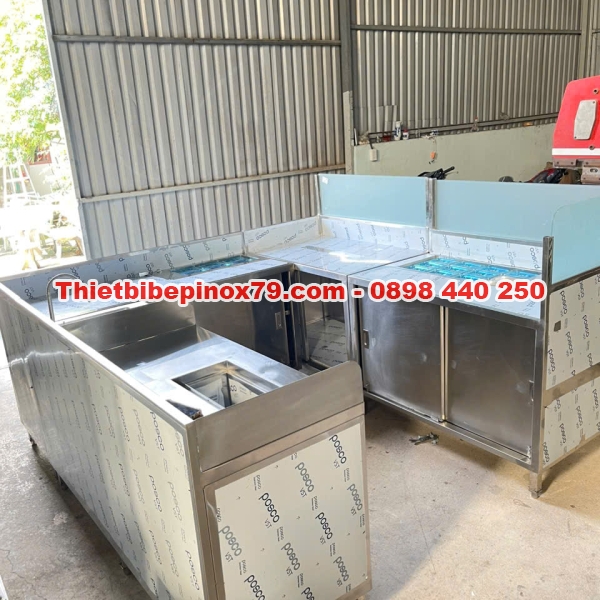 THIẾT KẾ  VÀ SẢN XUẤT HỆ QUẦY PHA CHẾ INOX 304 THEO YÊU CẦU 