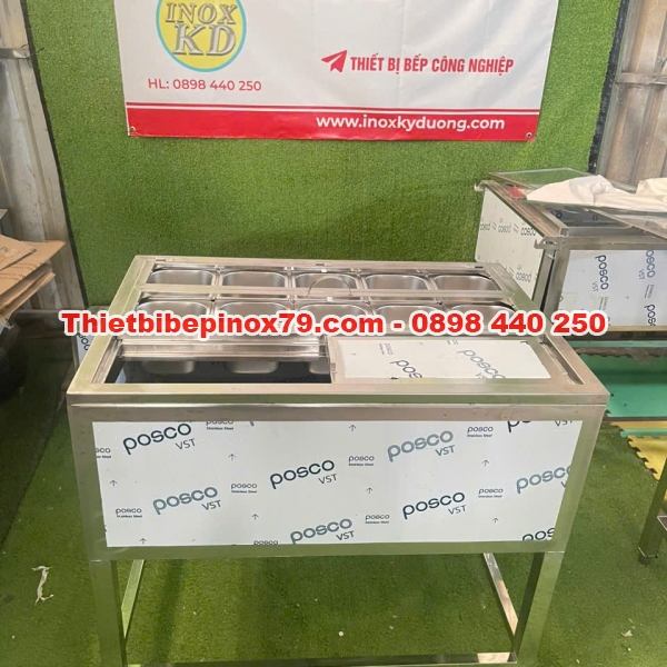 THÙNG ĐÁ INOX 304 CÓ CHÂN VÀ KHAY TOPPING ĐỰNG THẠCH