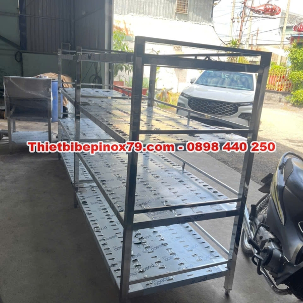 KỆ INOX 304 CÓ 4 TẦNG ĐỘT LỖ