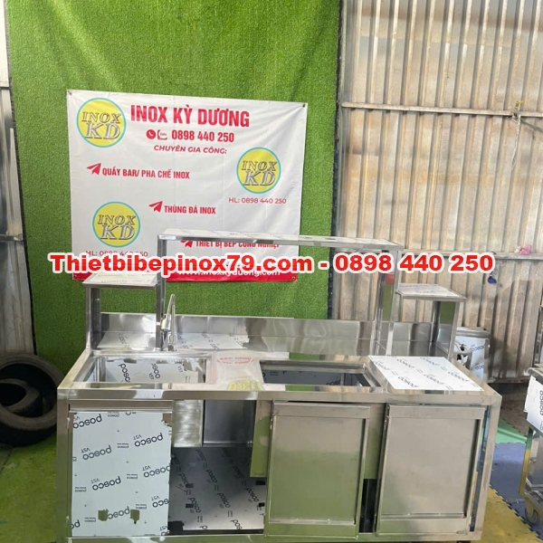 QUẦY PHA CHẾ INOX TIỆN LỢI KHI SỬ DỤNG 