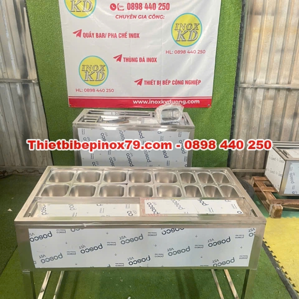 THÙNG ĐÁ INOX 304 CÓ CHÂN KÈM KHAY TOPPING