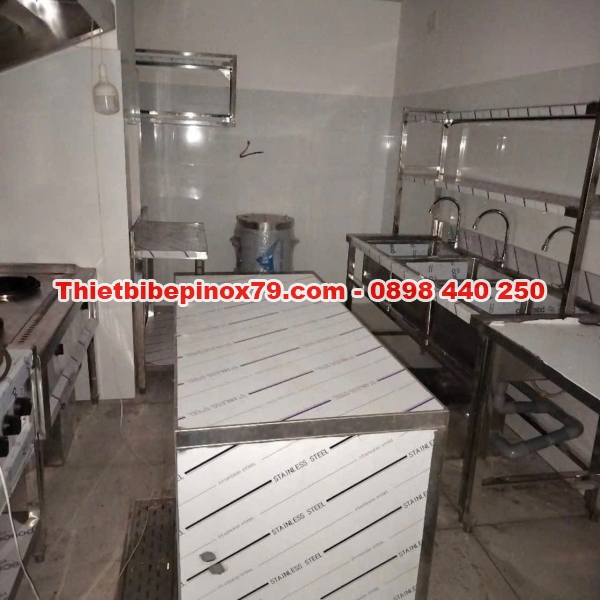 SẢN XUẤT HỆ BẾP CÔNG NGHIỆP INOX GIÁ TẠI XƯỞNG 
