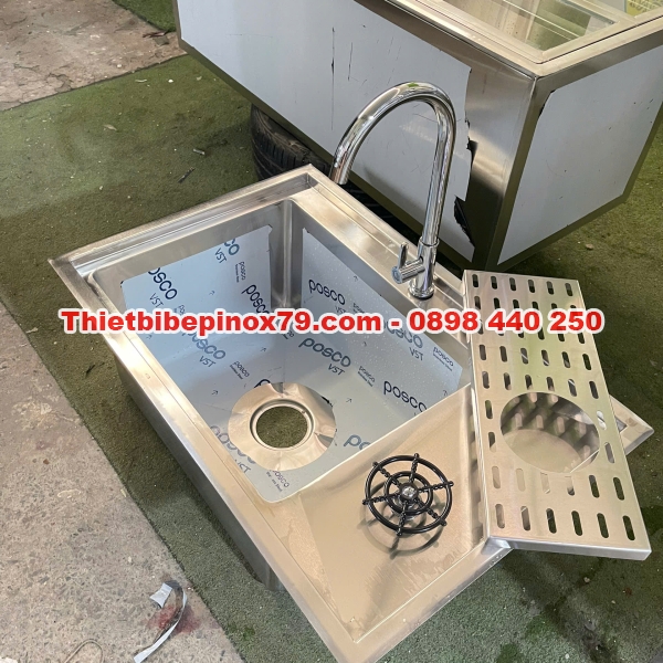 Chậu rửa inox 304 âm quầy kèm phun trán ly