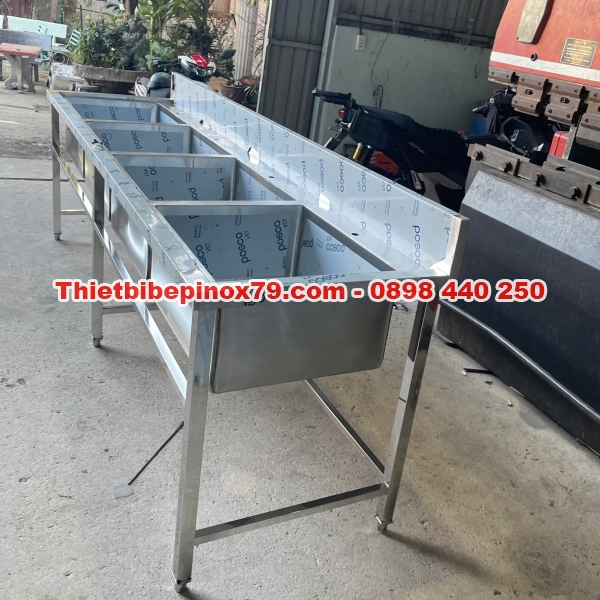 Chậu rửa công nghiệp 4 học inox 304