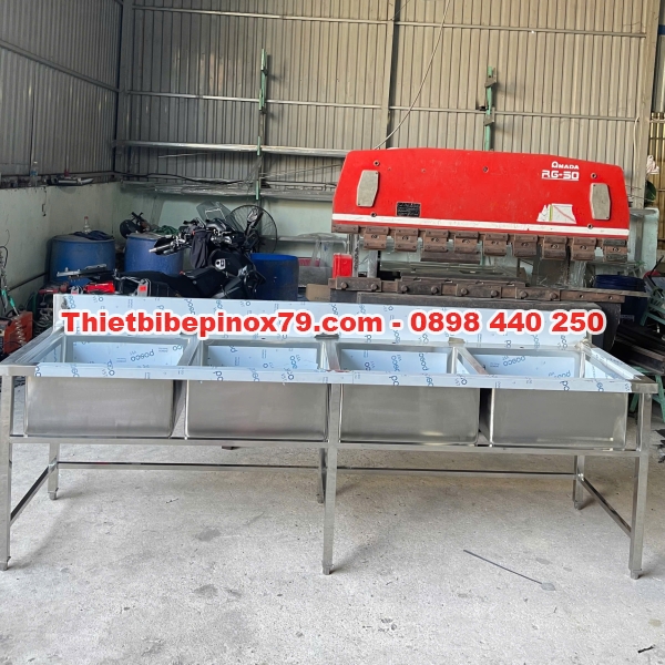 Chậu rửa công nghiệp 4 học inox 304