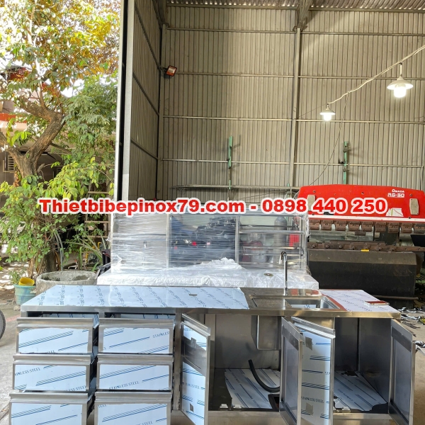 Tủ bồn rửa inox 304 có nắp rác và học kéo