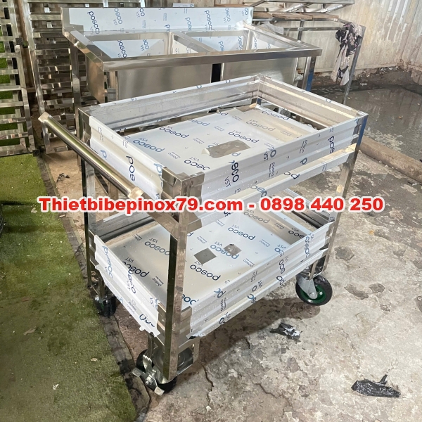 Xe đẩy inox 304 hai tầng có bánh xe đẩy chắc chắn