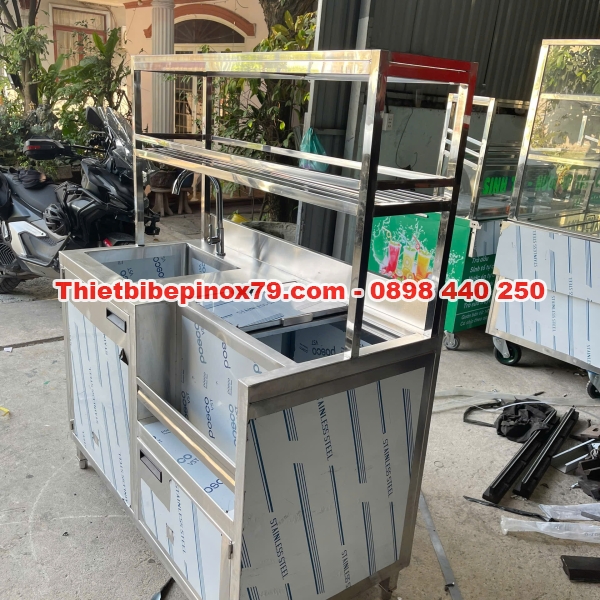 QUẦY PHA CHẾ INOX CÓ KỆ TRÊN VÀ ẬU RỬA – THIẾT KẾ TIỆN LỢI, TỐI ƯU KHÔNG GIAN