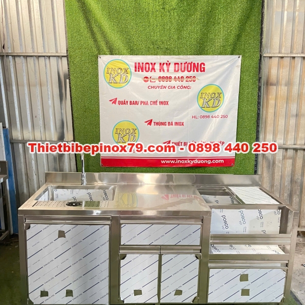 QUẦY PHA CHẾ INOX 304 TÍCH HỢP ĐẦY ĐỦ CHẬU RỬA, THÙNG ĐÁ, KHAY SI-RUP VÀ HỆ TỦ LƯU TRỮ CAO CẤP