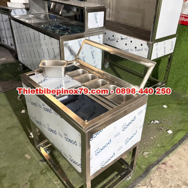 THÙNG ĐÁ INOX KHAY TOPPING CÓ CHÂN BNAHS XE GIÚP PHA CHẾ CHUYÊN NGHIỆP CHO QUÁN TRÀ SỮA