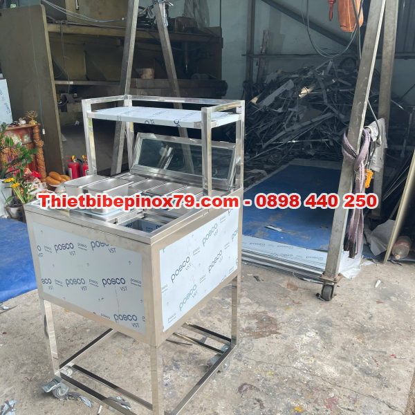 THÙNG ĐÁ INOX 304 TÍCH HỢP KHAY TOPPING CÓ CHÂN BÁNH XE, KỆ TRÊN