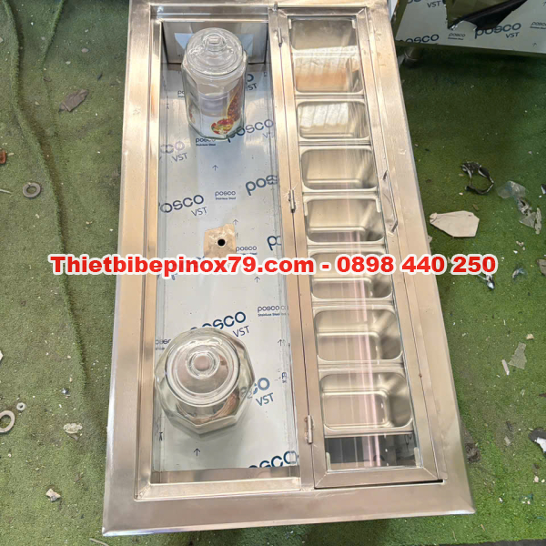 THÙNG ĐÁ INOX 304 TÍCH HỢP KHAY TOPPING VÀ HỘC ƯỚP HỦ TRÁI CÂY TƯƠI SIÊU TIỆN LỢI